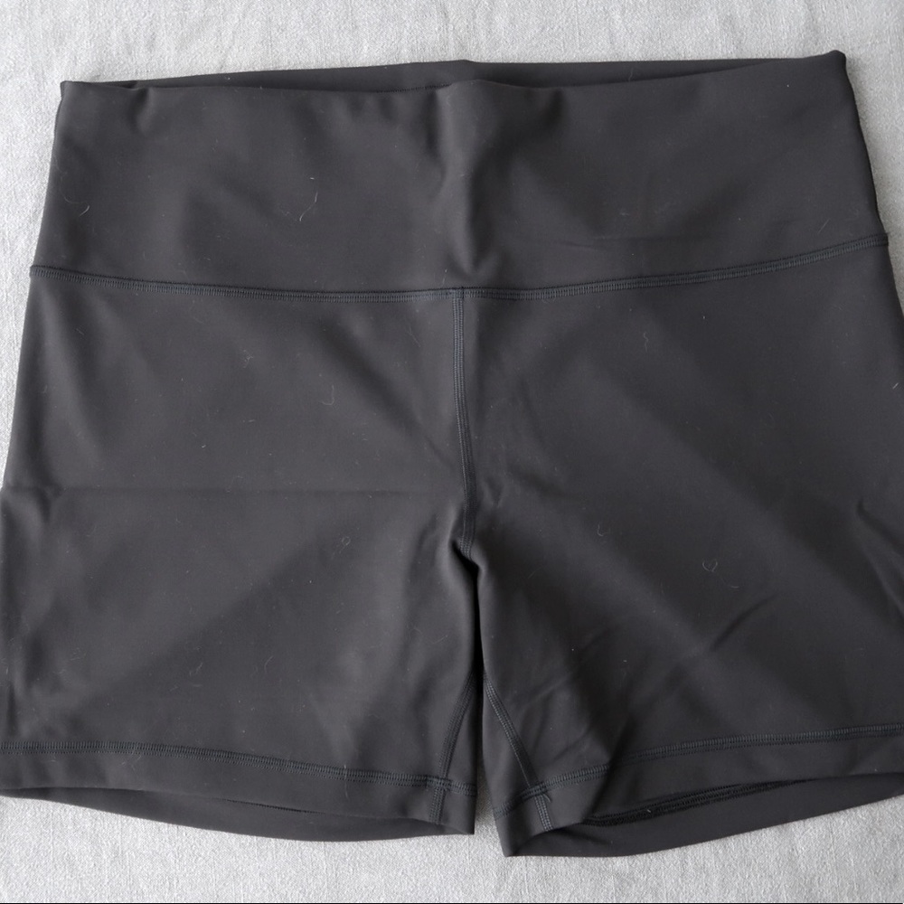 lululemon Wunder Train High-Rise Short 6” size 18